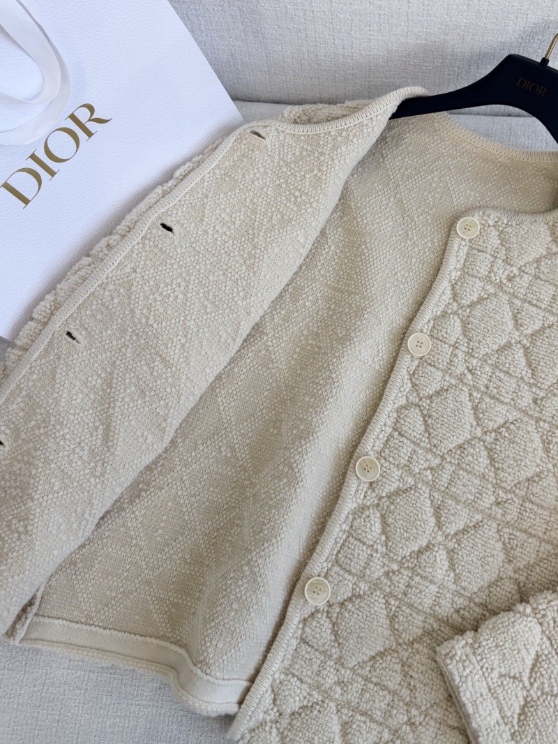 chr1st1an D10r outwear